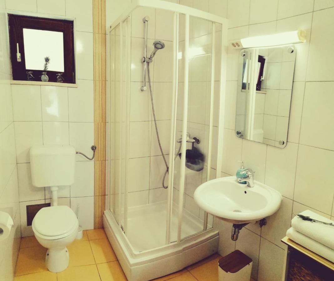 Apartment By The Beach พรีมอชเตน ภายนอก รูปภาพ