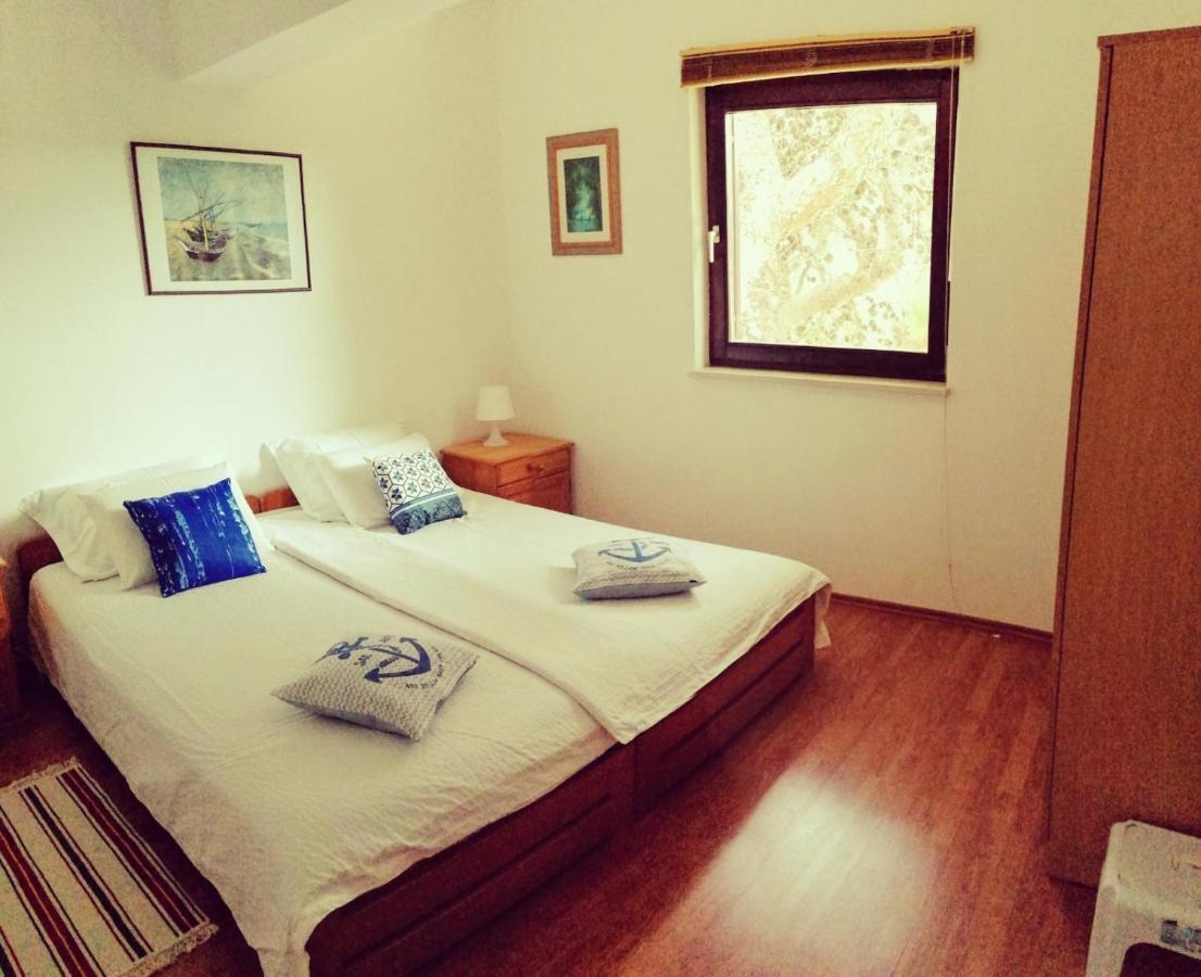 Apartment By The Beach พรีมอชเตน ภายนอก รูปภาพ